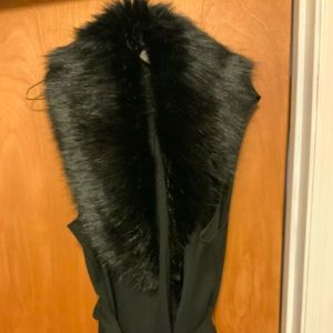 ❤️CHICOS FAUX FUR VEST W/BELT SZ 16/18